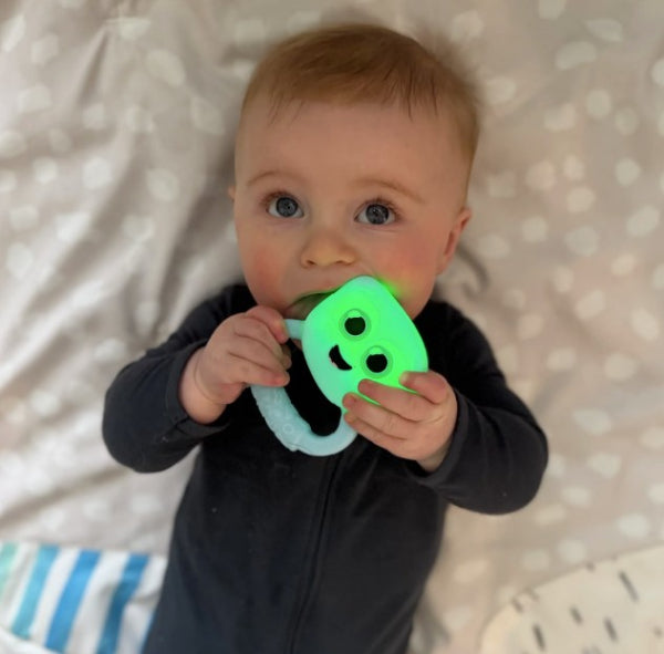 GLO PALS LIGHT UP RATTLE BLAIR