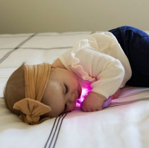 GLO PALS LIGHT UP RATTLE LUMI