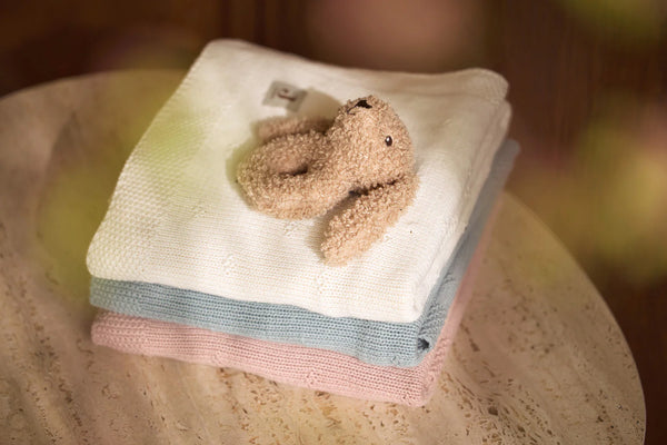 Rassel Bunny - Riverside