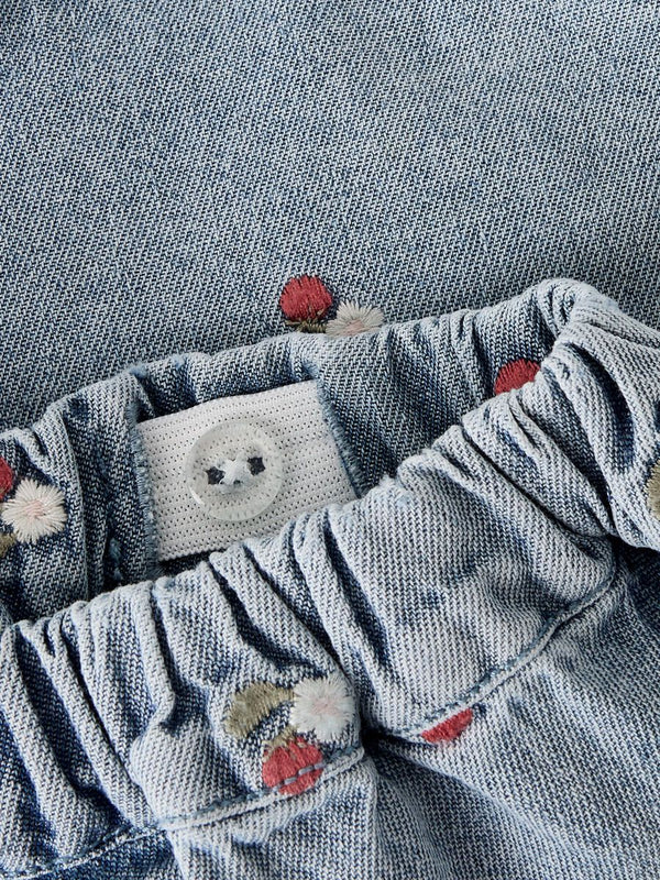 NMFFUNDA LOOSE EMB SHORTS 2106-FD LIL