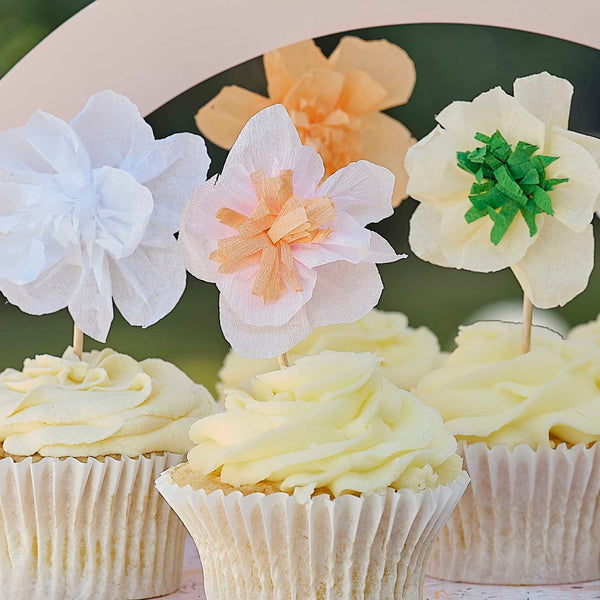 Cupcaketopper aus Seidenpapier mit Blumen