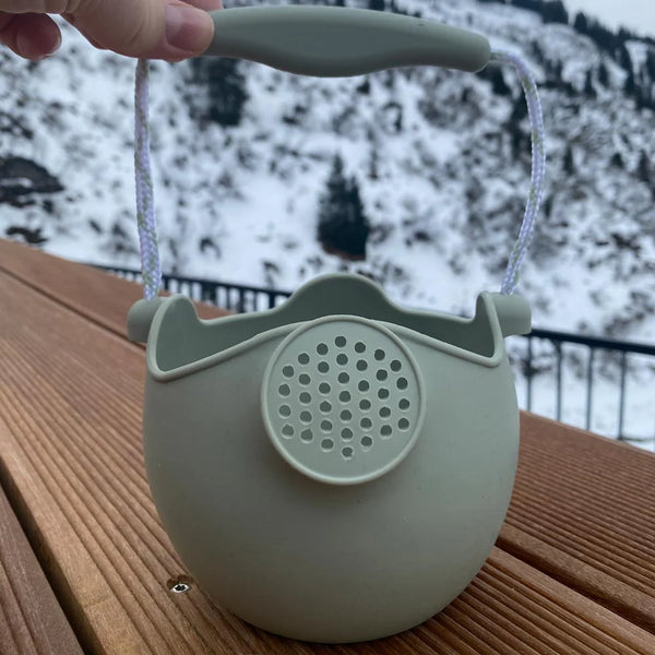 Scrunch - Gießkanne Sand- & Wasserspielzeug aus Silikon, faltbar