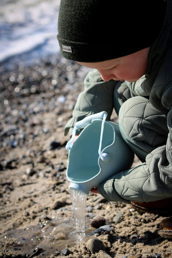 Scrunch - Gießkanne Sand- & Wasserspielzeug aus Silikon, faltbar